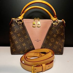 Louis Vuitton V Tote Ballerine Pink
